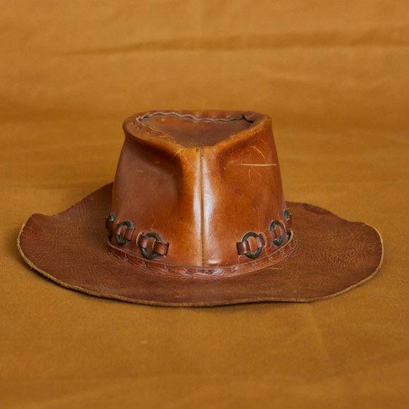 Vintage handmade Leather hat - Picture 2 of 6